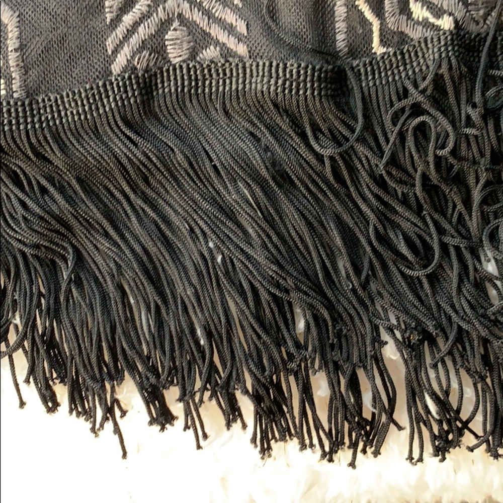 Aztec print blouse - Picture 3 of 3
